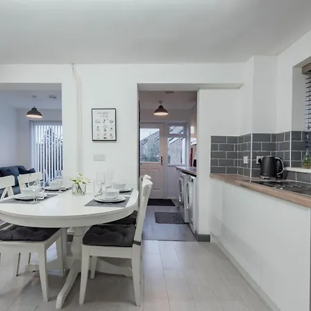 Villa Modern 5 Bed House In Bedford Perfect For Contractors Esterno foto
